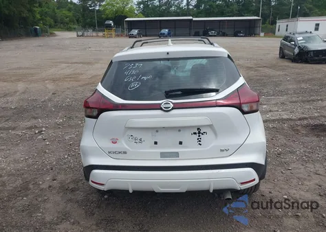 2021 Nissan Kicks Sv Xtronic Cvt z USA, uszkodzony, nr VIN 3N1CP5CV4ML557339